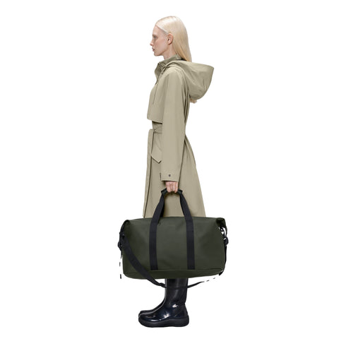 Borsone Unisex in tessuto idrorepellente, con cinghie distintive e chiusura zip
