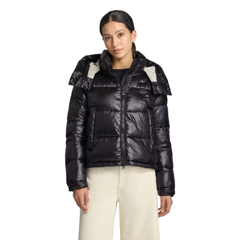 Giubbotto Gloria Donna con cappuccio nero beige, modella frontale