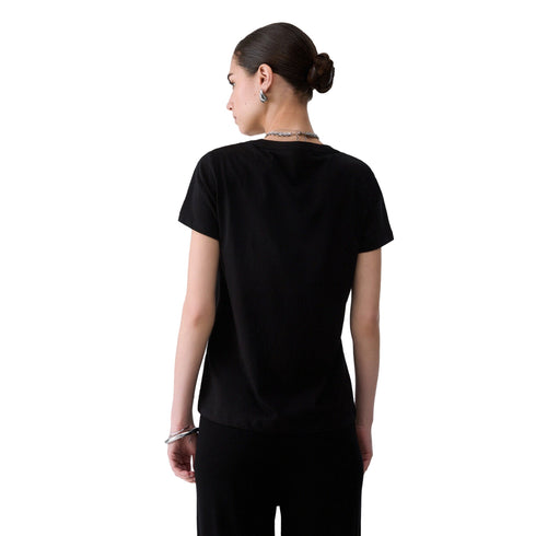 T-shirt Donna con ricami floreali nero modella retro