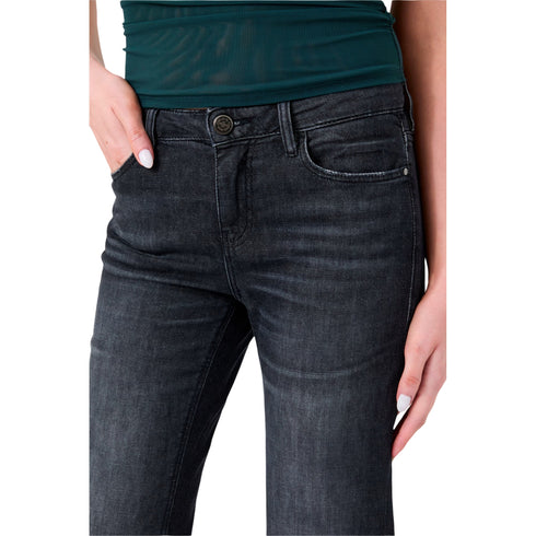 Jeans Donna Beverly, svasato sul fondo, con vita bassa e logo posteriore