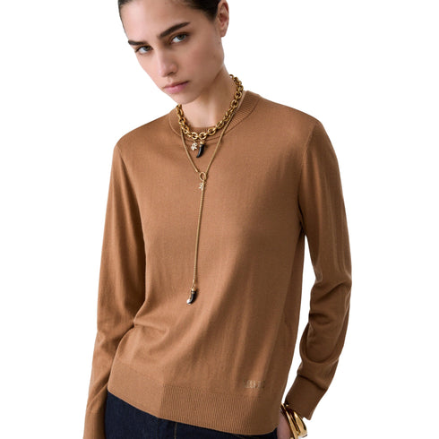 Maglia Donna con colletto popeline marrone modella