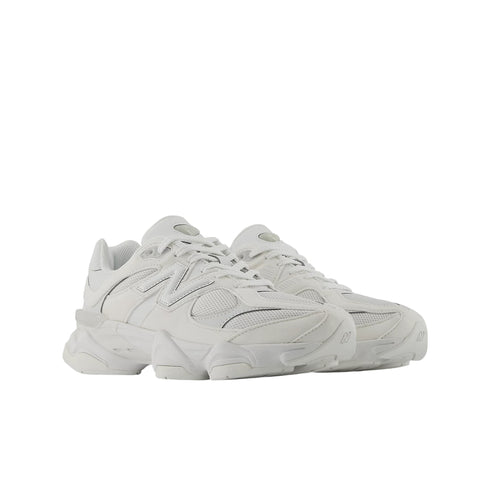 Sneakers da donna con suola chunky 9060 bianco