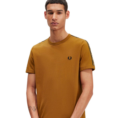 T-shirt Uomo Ringer con fettuccia Caramello Fred Perry- Francavilla Moda