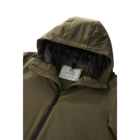 Woolrich Piumino corto Piumino Uomo corto Pacific in softshell Verde militare A23-WOOLRICHCFWOOU0791MRUT3496-614-S - Francavilla Moda