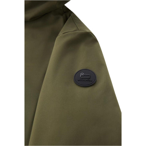 Woolrich Piumino corto Piumino Uomo corto Pacific in softshell Verde militare A23-WOOLRICHCFWOOU0791MRUT3496-614-S - Francavilla Moda