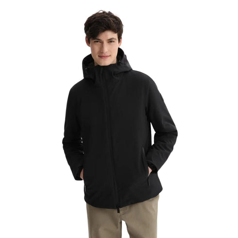 Piumino Uomo Pacific Softshell impermeabile Nero WOOLRICH- Francavilla Moda